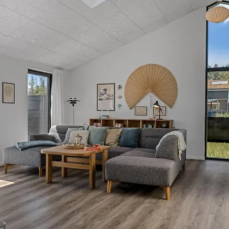 Petri - 1km From The Sea By Interhome *