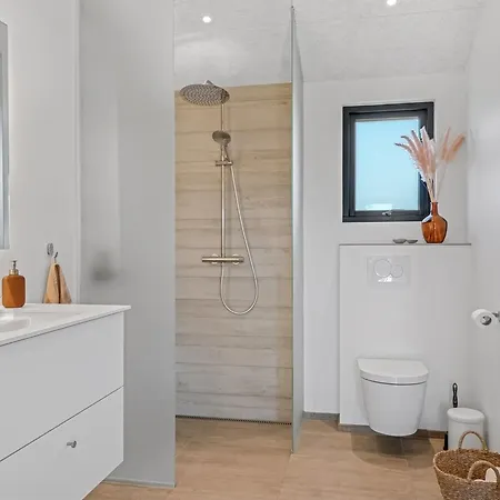 Petri - 1km From The Sea By Interhome